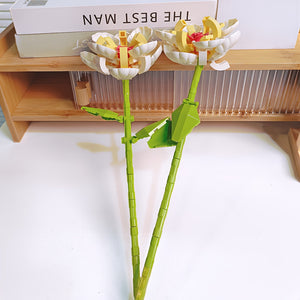 TWO CREAM PEONIES | 100 pieces