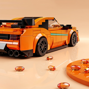 ORANŽOVÉ AUTO S VITRÍNOU | 311 dílků